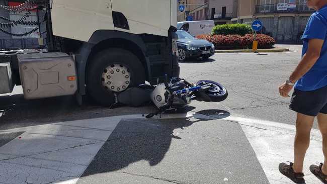 Gravellona incidente auto