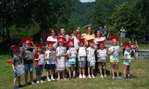 bambini maestre asilo nonio