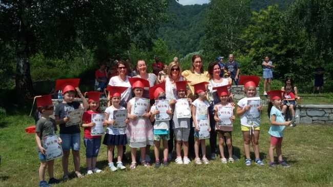 bambini maestre asilo nonio