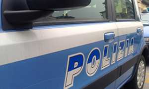 corta auto polizia scritta