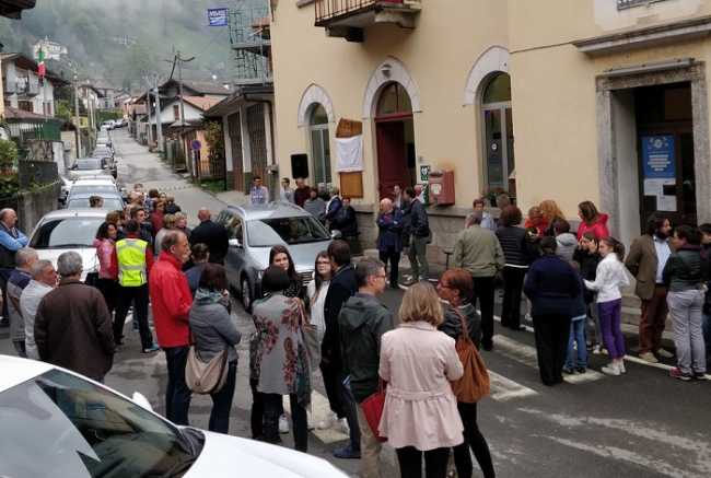 inaugurazione biblioteca luzzogno