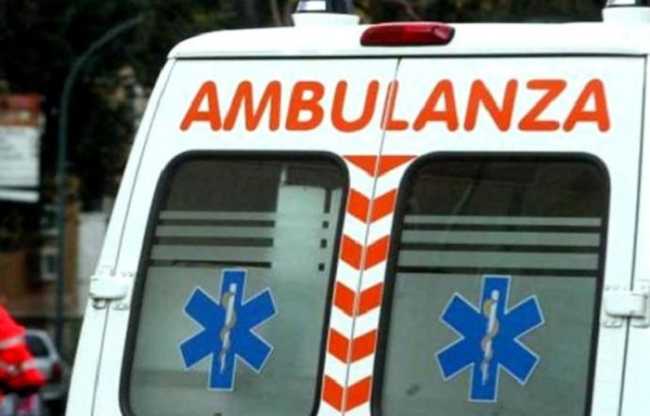 incidente automobilistico700