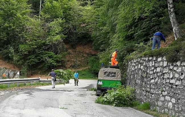 manutenzione strada arola