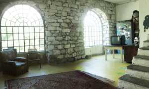 mastronauta yellow room