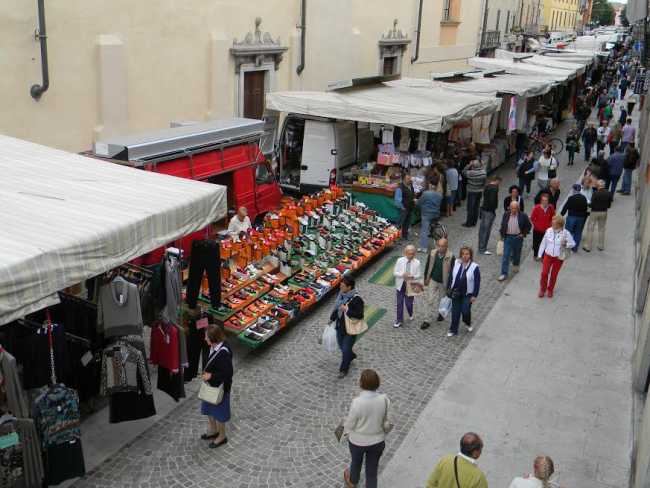 mercato borgomanero 2015