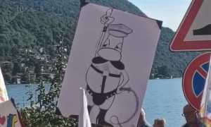 omino baffi
