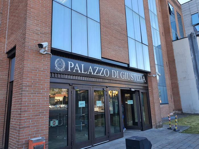 Minacce e diffamazioni social contro l'ufficiale giudiziario: condannato