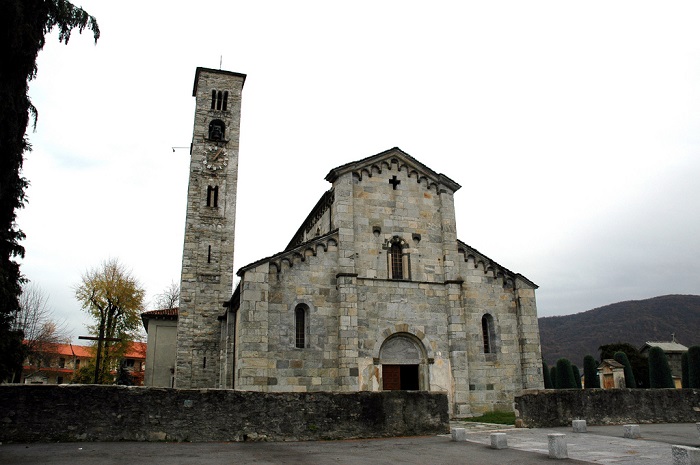 Armeno: spettacolo di videomapping con le immagini della parrocchiale