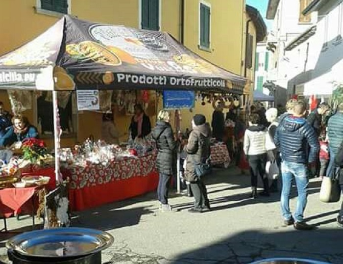 Agrano apre il programma di Natale. Il 26 Mercatini nelle vie del paese
