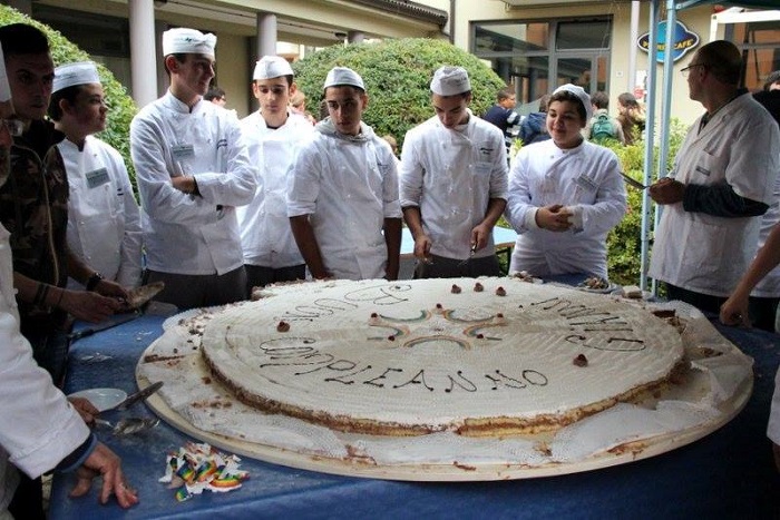 Omegna, il Festival Rodari pronto al gran finale con la torta gigante