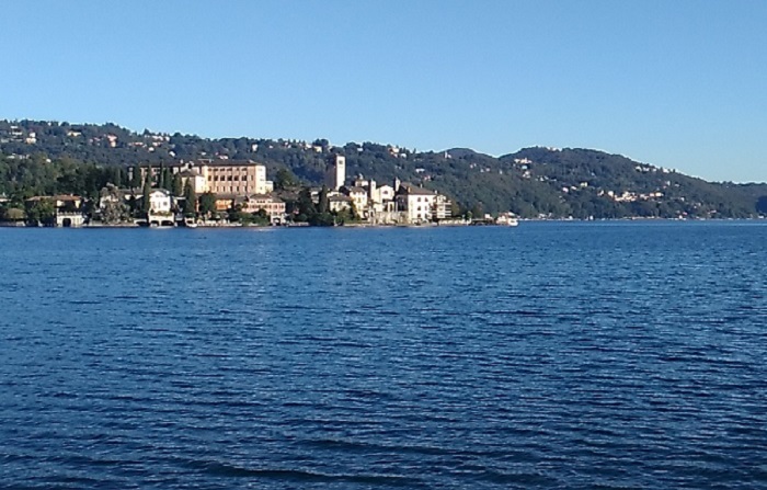 “Ripopoliamo il lago d’Orta”: così i bambini aiutano il lago a crescere