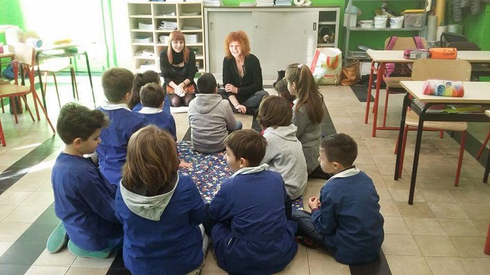 “L’allenatrice di libri” Graziella insegna ai bambini  la passione per la lettura