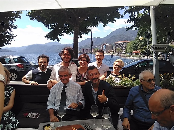 Aperitivo con il presidente Chiamparino, a sostegno del candidato del centro sinistra Maurizio Frisone . Video