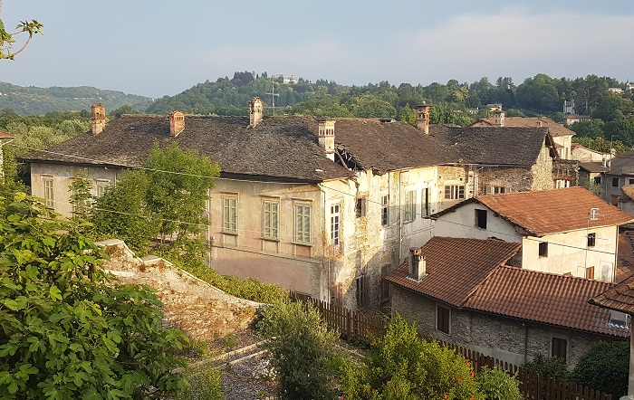 A Miasino l’incolumità dei cittadini è minata da Casa Papa Giovanni XXIII°. Foto