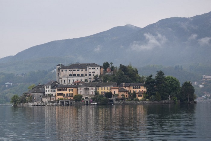 Orta e l’isola di San Giulio su Rai Uno nel film di Tornatore “La Corrispondenza”