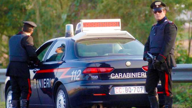  Avevano un chilo di hashish in auto, arrestati due giovani omegnesi